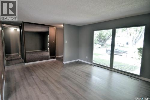 352 Carleton Drive, Saskatoon, SK 