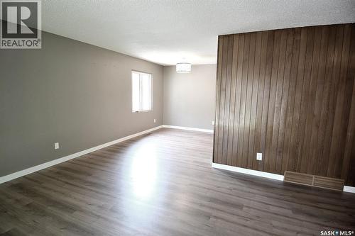 352 Carleton Drive, Saskatoon, SK 