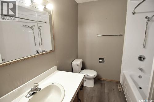 352 Carleton Drive, Saskatoon, SK 
