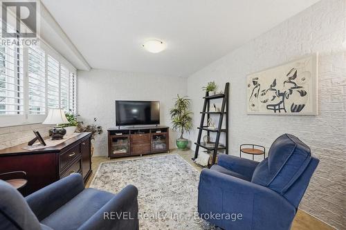 Den - 201 - 141 Church Street, St. Catharines (Downtown), ON - Indoor Photo Showing Living Room