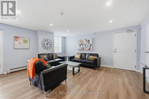 Party Room - 201 - 141 Church Street, St. Catharines (Downtown), ON - Indoor Photo Showing Living Room