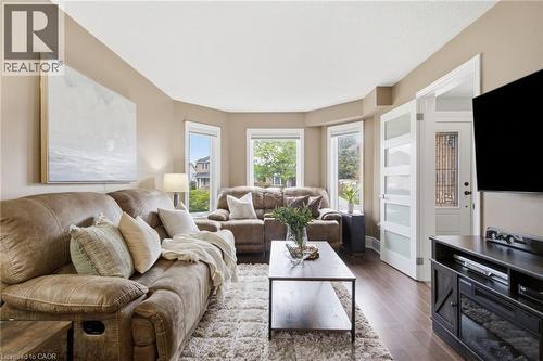 196 Harwood Road, Cambridge, ON - Indoor Photo Showing Living Room