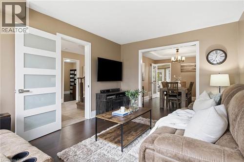 196 Harwood Road, Cambridge, ON - Indoor Photo Showing Living Room