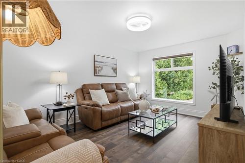 196 Harwood Road, Cambridge, ON - Indoor Photo Showing Living Room