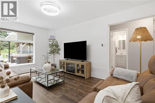 196 Harwood Road, Cambridge, ON - Indoor Photo Showing Living Room