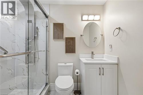 196 Harwood Road, Cambridge, ON - Indoor Photo Showing Bathroom