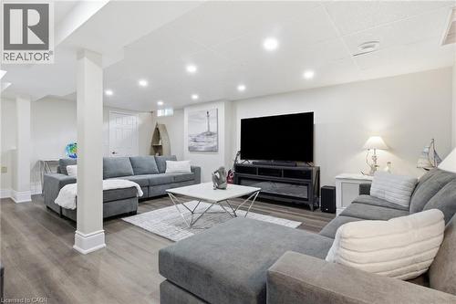 196 Harwood Road, Cambridge, ON - Indoor Photo Showing Living Room