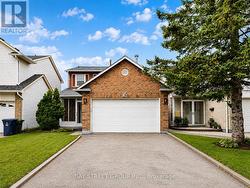 82 RADWELL CRESCENT Toronto, ON M1V 2J5