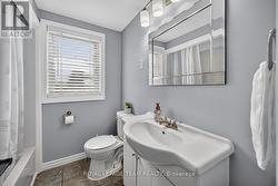 Clean main bath, 4 pieces - 