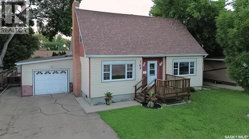 744 Saskatchewan STREET W  Moose Jaw, SK S6H 2T7