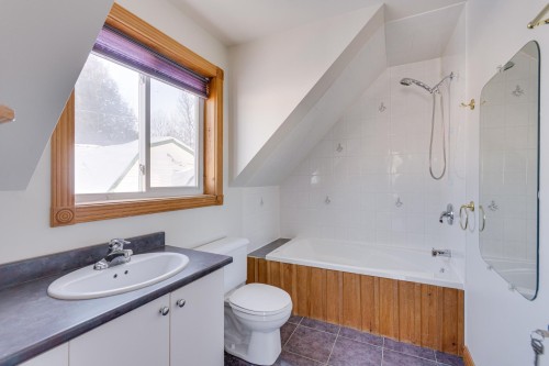 Salle de bains - 18 Ch. Du Pont, Val-Des-Monts, QC - Indoor Photo Showing Bathroom
