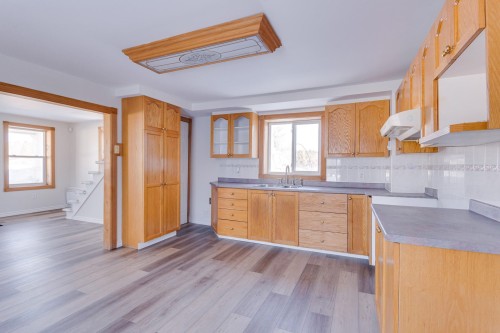 Cuisine - 18 Ch. Du Pont, Val-Des-Monts, QC - Indoor Photo Showing Kitchen With Double Sink