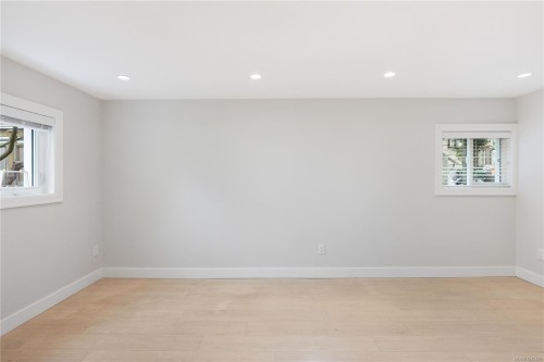 2052 Carrick St, Oak Bay, BC 