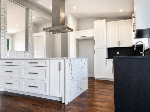 Kitchen - 2250 Rue De Perse, Laval (Vimont), QC 