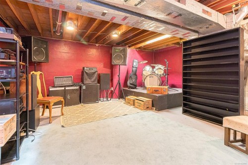 1288 Roy Rd, Saanich, BC 