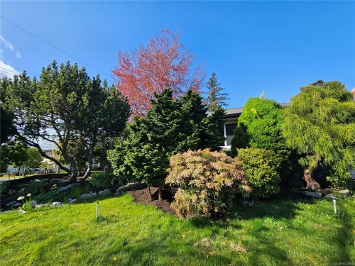 1288 Roy Rd, Saanich, BC 