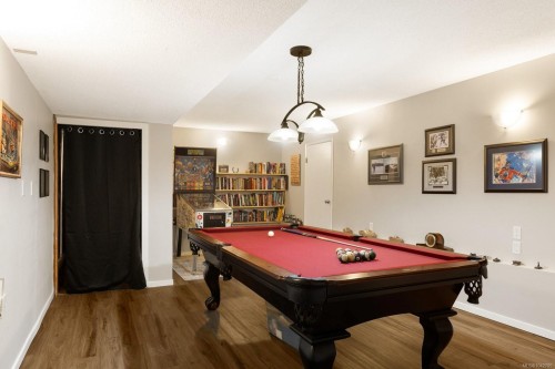 10019 Siddall Rd, Sidney, BC 