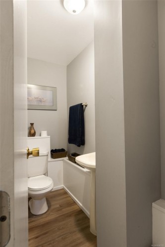 10019 Siddall Rd, Sidney, BC 
