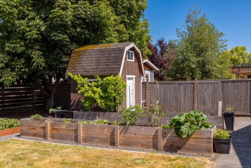 10019 Siddall Rd, Sidney, BC 