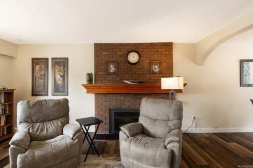 10019 Siddall Rd, Sidney, BC 