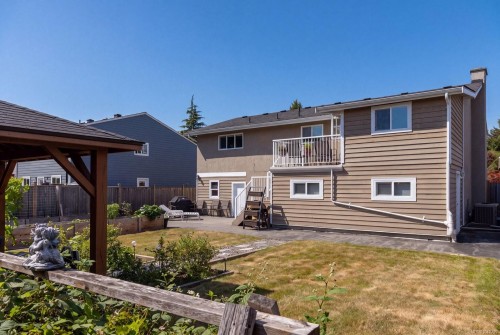 10019 Siddall Rd, Sidney, BC 