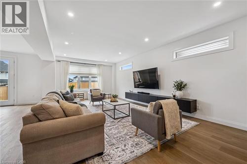 203 Schmidt Drive, Arthur, ON 