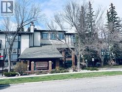 114, 550 Westwood Drive SW  Calgary, AB T3E 3V6