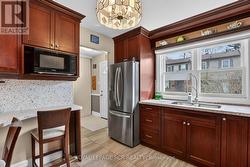 12 - 2825 GANANOQUE DRIVE  Mississauga, ON L5N 1V6