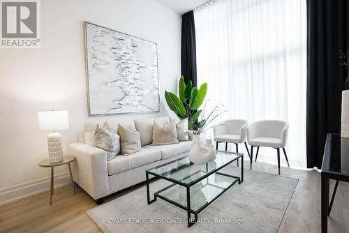 101 - 111 Upper Duke Crescent, Markham, ON 