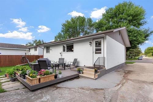 9 Macleod Drive, Brandon, MB 