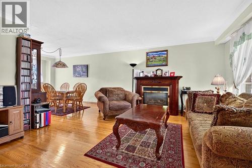 2440 Cyprus Avenue, Burlington, ON 