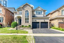 2067 HELMSLEY AVENUE Oakville, ON L6M 4R5