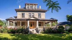 805 & 815 Mackenzie Avenue Revelstoke, BC V0E 2S0