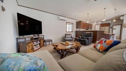 6524 Mcdonald Loop Road, Grasmere, BC 