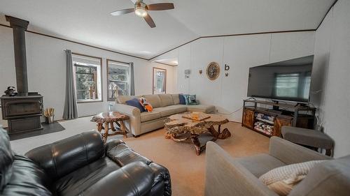 6524 Mcdonald Loop Road, Grasmere, BC 