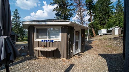 6524 Mcdonald Loop Road, Grasmere, BC 
