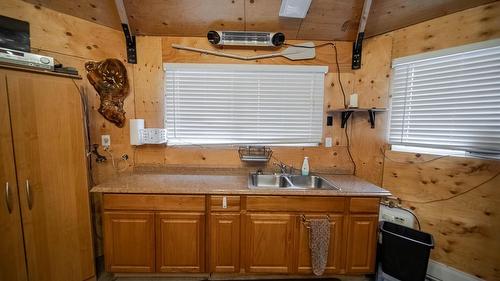 6524 Mcdonald Loop Road, Grasmere, BC 