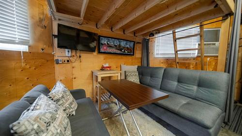 6524 Mcdonald Loop Road, Grasmere, BC 