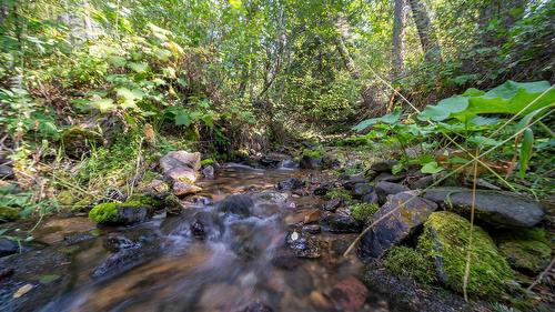 6524 Mcdonald Loop Road, Grasmere, BC 