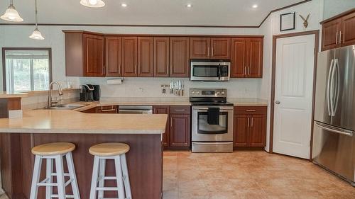 6524 Mcdonald Loop Road, Grasmere, BC 