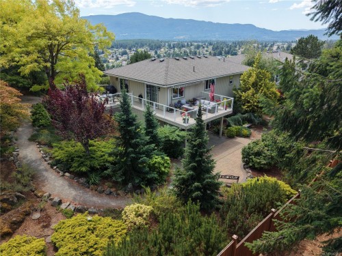 3255 Folkestone Dr, Nanaimo, BC 