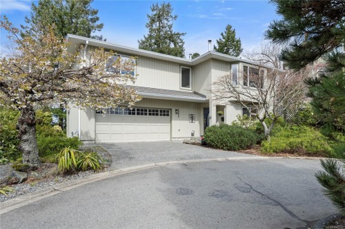 3255 Folkestone Dr, Nanaimo, BC 