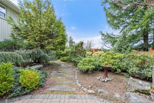 3255 Folkestone Dr, Nanaimo, BC 