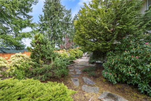3255 Folkestone Dr, Nanaimo, BC 