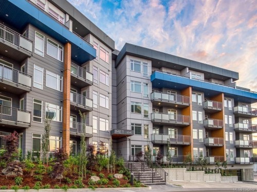 #207-6540 Metral Dr  Nanaimo, BC V9T 2L8