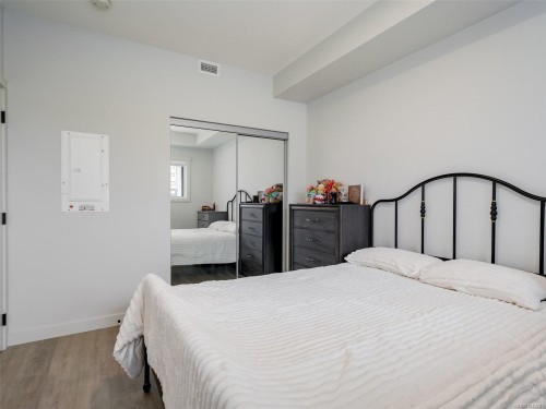#108A-2461 Gateway Rd, Langford, BC - Indoor Photo Showing Bedroom