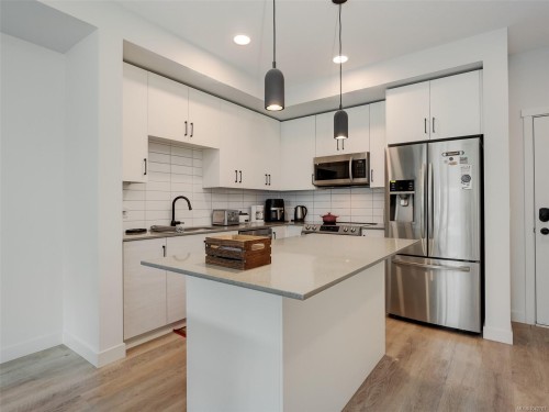 #108A-2461 Gateway Rd, Langford, BC - Indoor Photo Showing Kitchen With Upgraded Kitchen