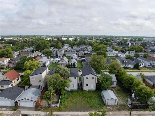 1930 Elgin Ave, Winnipeg, MB 