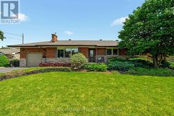 27 BRENTWOOD DRIVE  Hamilton, ON L8G 2W9