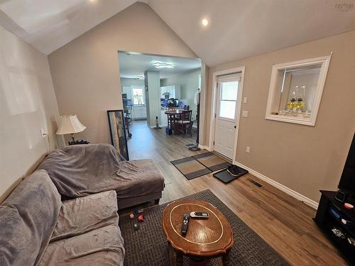 4 Victoria Street, Springhill, NS 